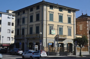 Отель Hotel Vittoria  Виареджо